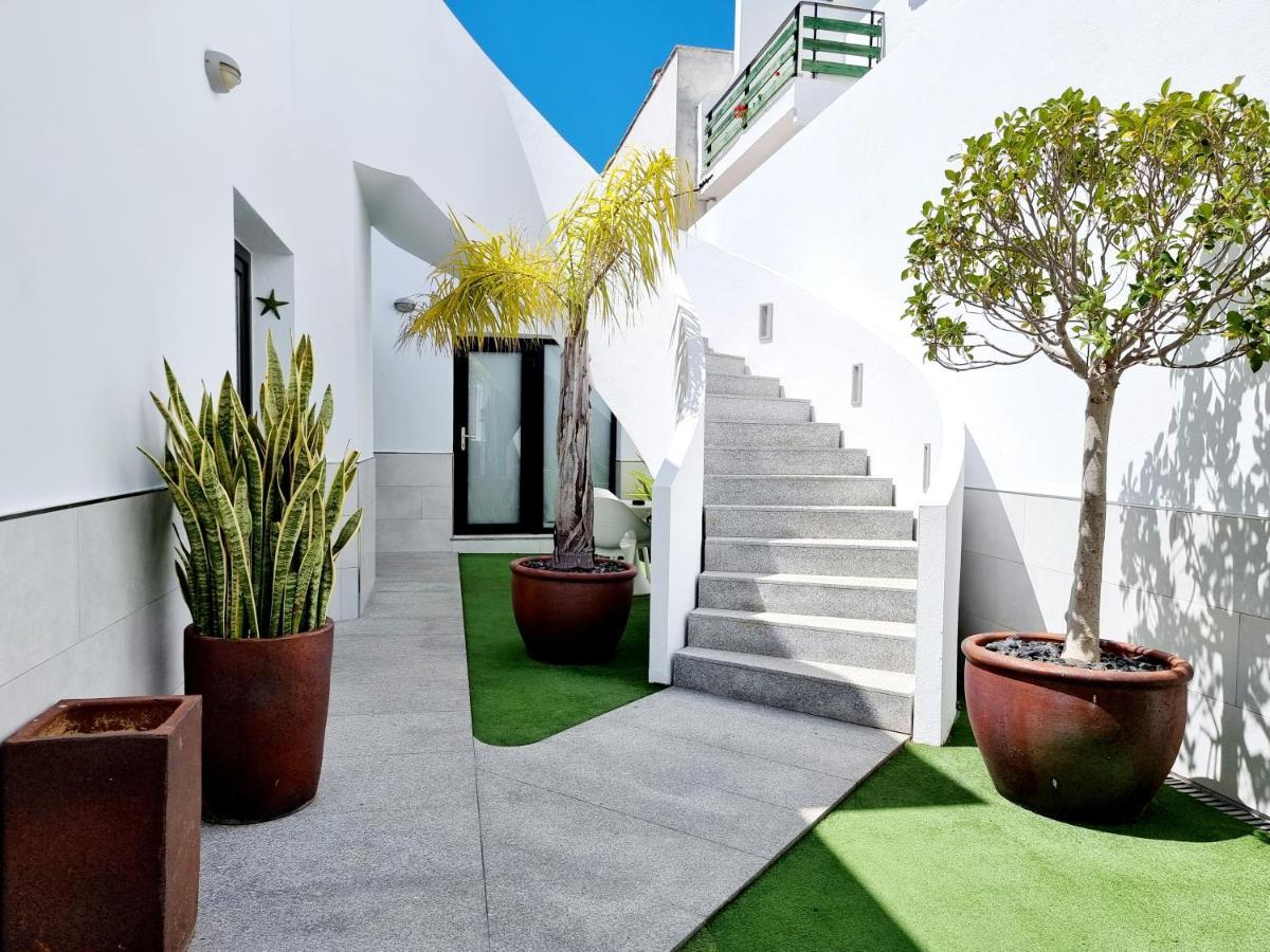 Apartamentos El Arrecife Conil De La Frontera Exterior photo